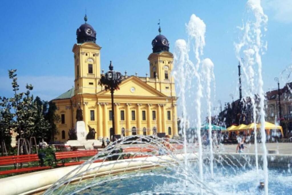 City Center Apartment Debrecen Ngoại thất bức ảnh