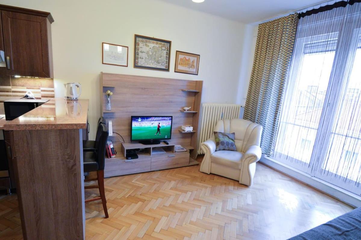 City Center Apartment Debrecen Ngoại thất bức ảnh